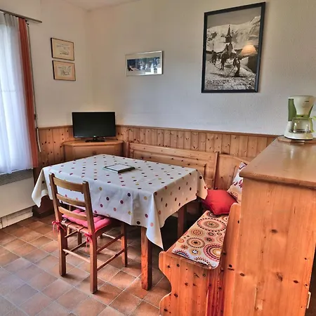 شقة Confortable Pour 4 Pers. Au Grand-bornand رون - ألب